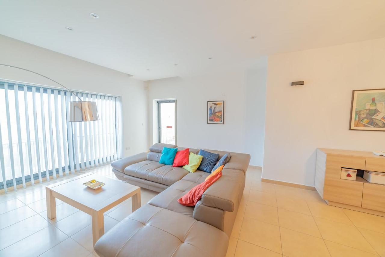 Luxury Seaview & Pool-Hosted By Sweetstay Mellieħa Kültér fotó
