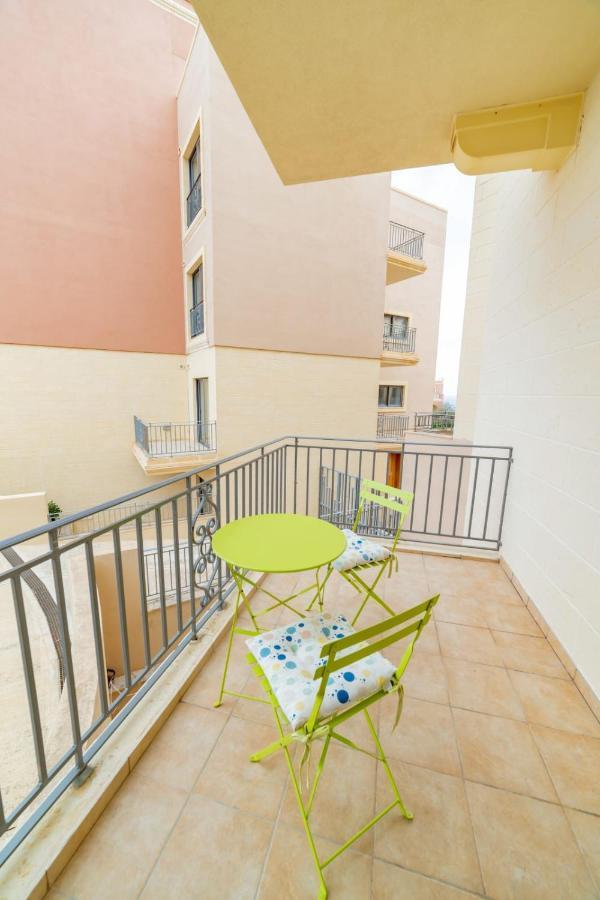 Luxury Seaview & Pool-Hosted By Sweetstay Mellieħa Kültér fotó