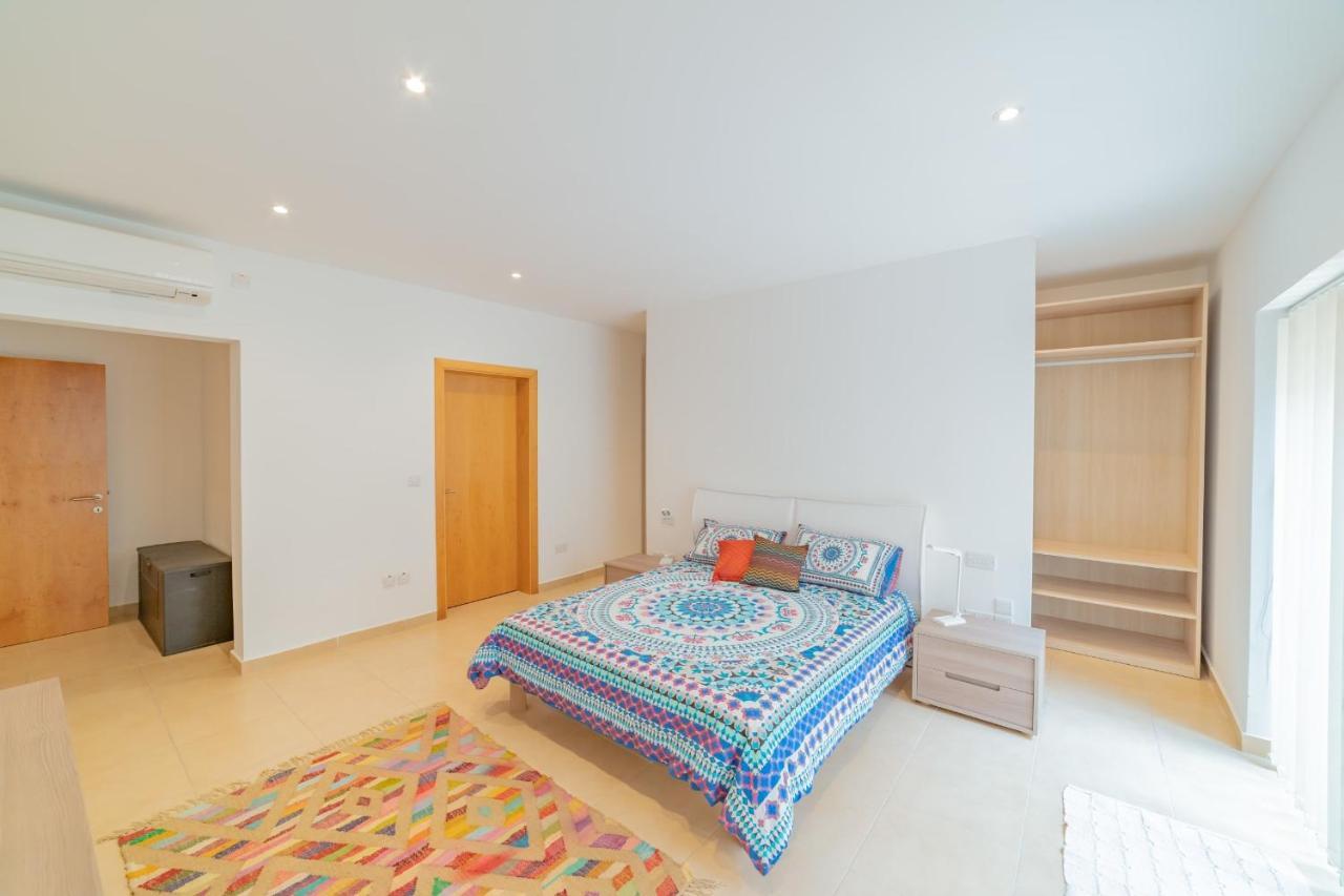Luxury Seaview & Pool-Hosted By Sweetstay Mellieħa Kültér fotó
